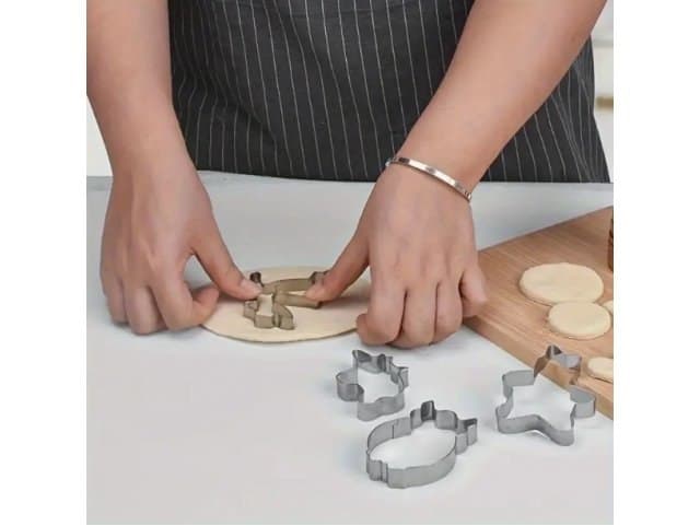 Foremki do wykrawania wykrawacze pierników ciastek ciasteczek 6szt